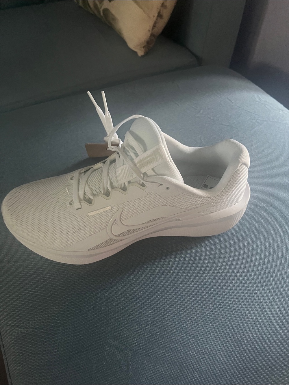 Nike Downshifter 13 Women's Shoes brand new, never worn - Picture 3 of 10